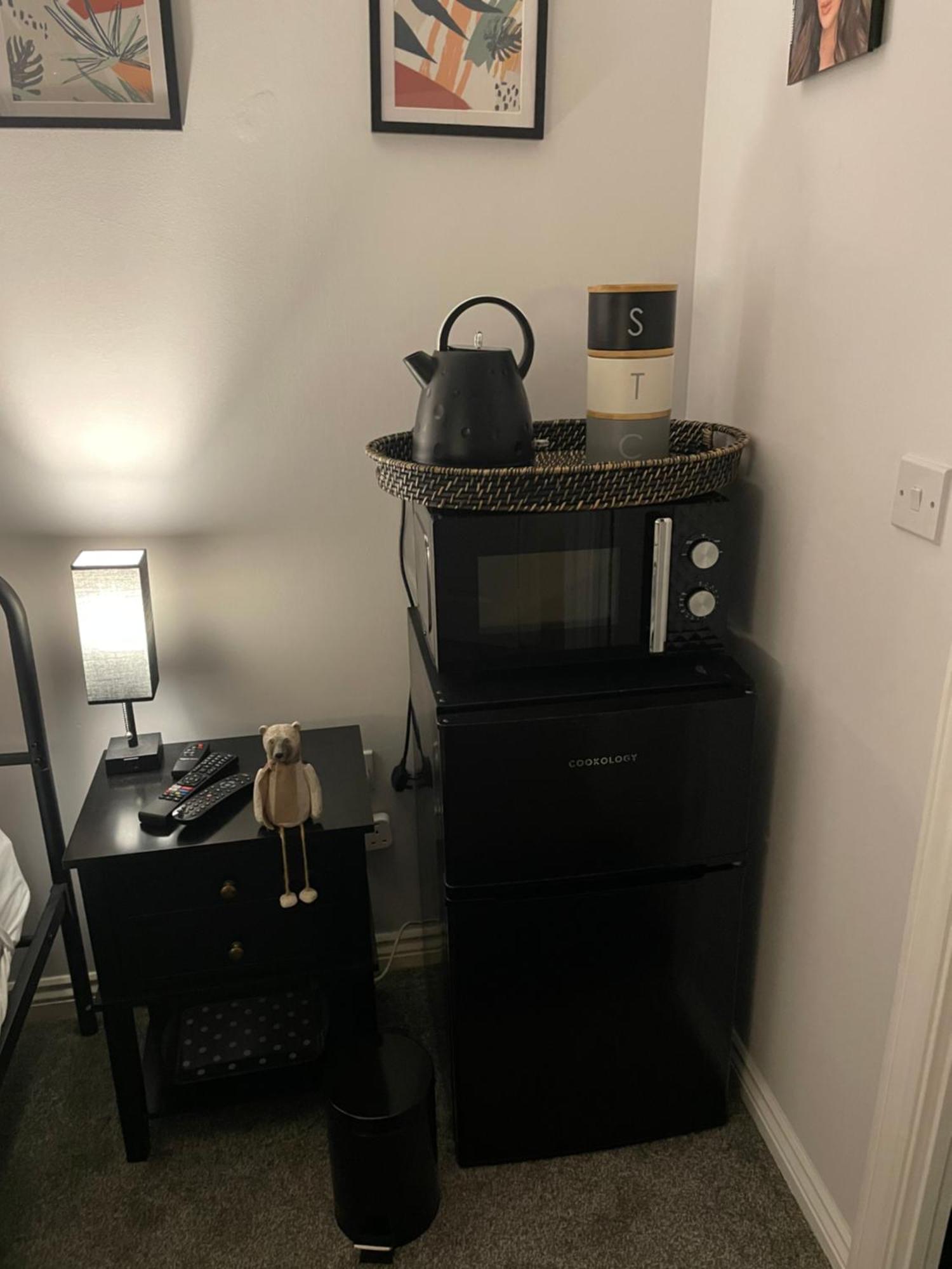 Cosy Home From Home With Private Bathroom - Free Parking Cardiff Exteriör bild